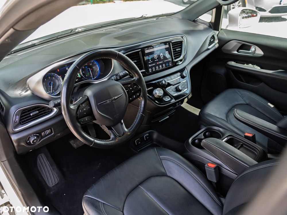 Chrysler Pacifica - 9