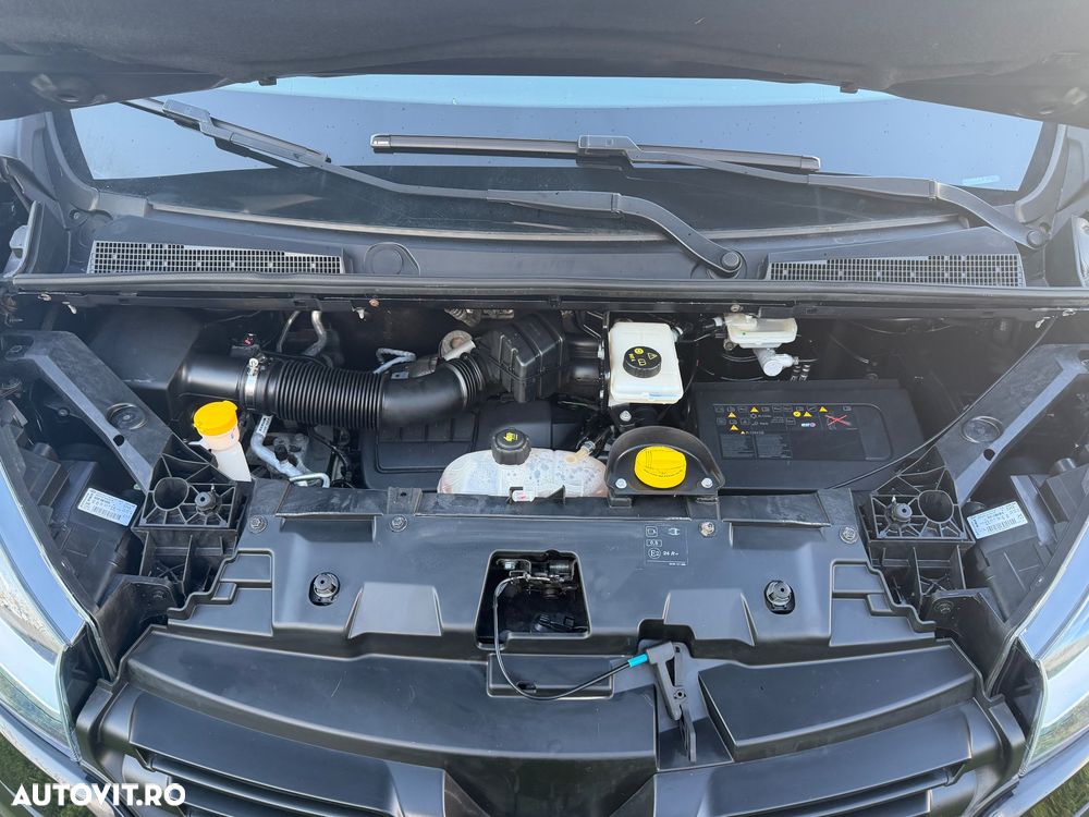Renault Trafic - 10