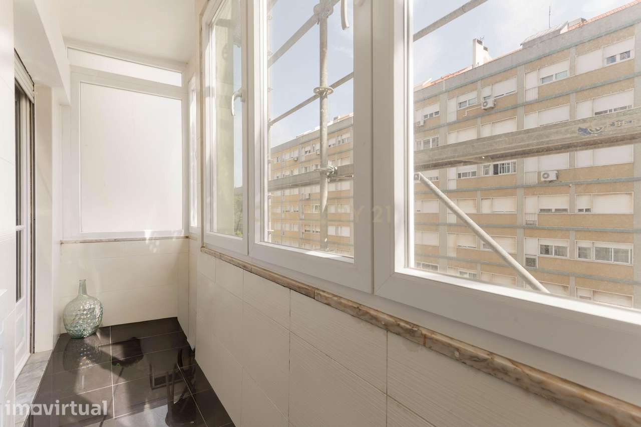 Apartamento T2 – Estrada da Luz - Grande imagem: 5/21