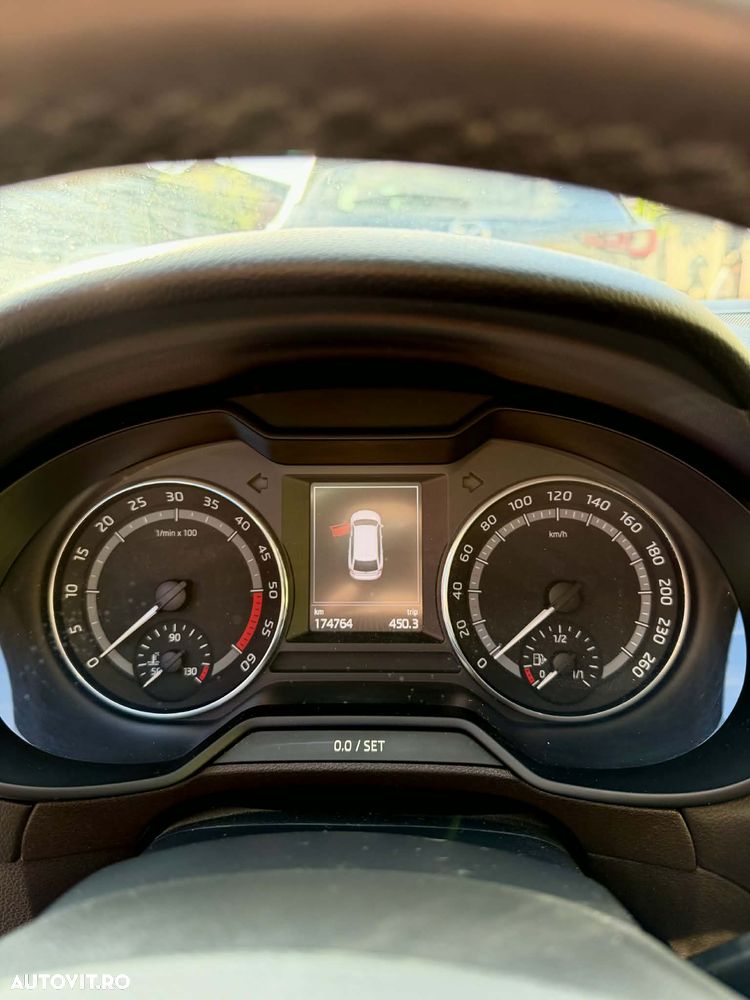 Skoda Octavia 2.0 TDI 4x4 DSG Scout - 9