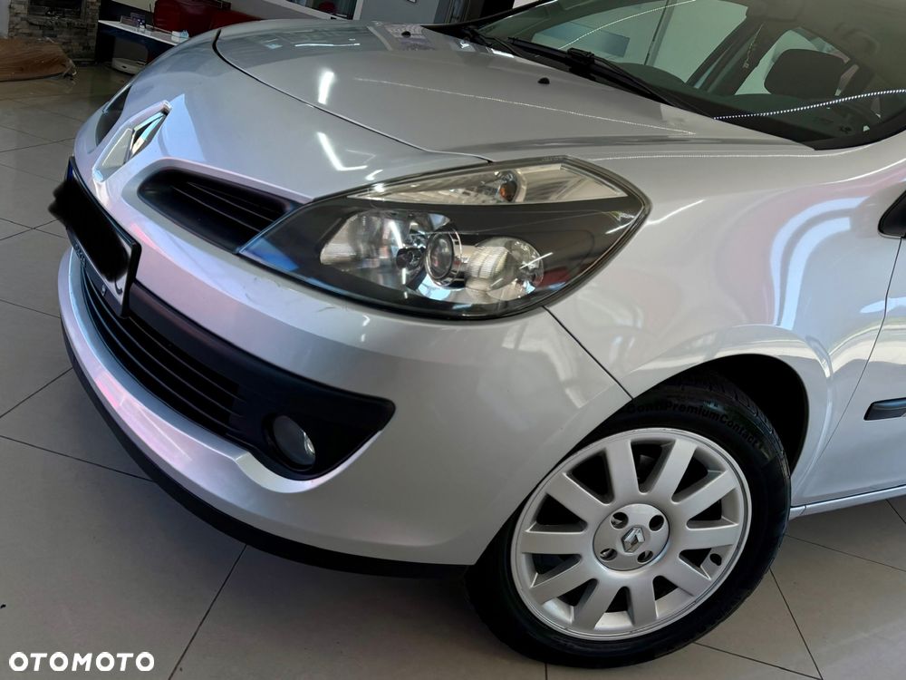 Renault Clio - 14