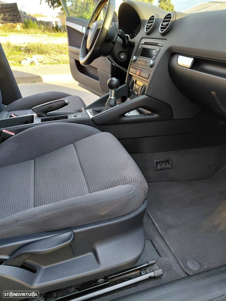 Audi A3 Sportback 2.0 TDi Attraction - 5