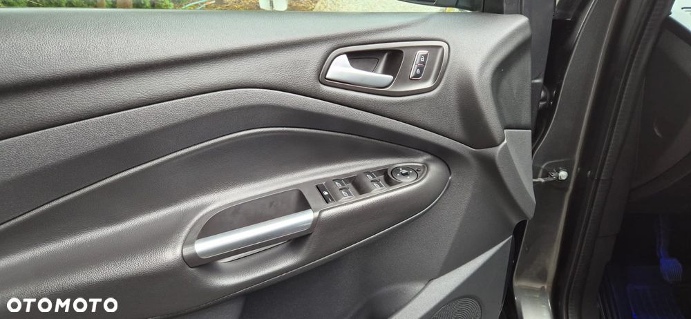 Ford Kuga 1.5 EcoBoost 2x4 Trend - 19