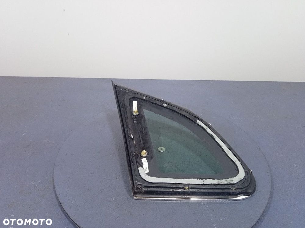 VOLVO V40 II SZYBA KAROSERYJNA TYŁ PRAWA TYLNA - 2