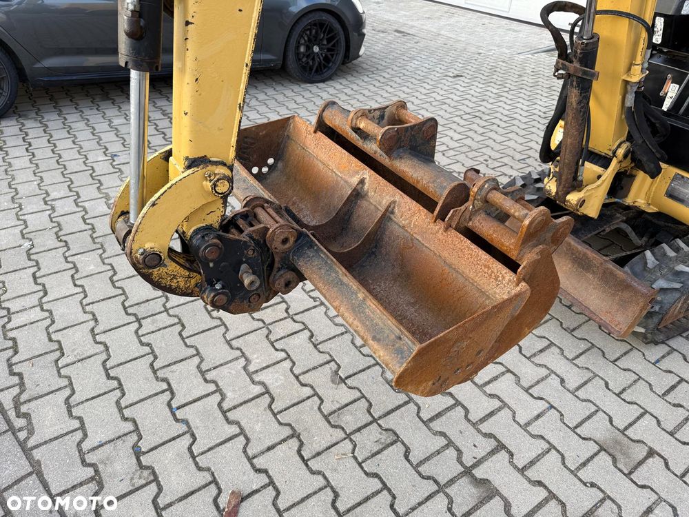 Caterpillar 301.5 - 6