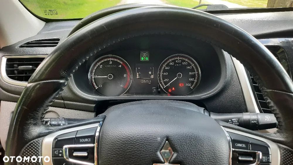 Mitsubishi L200 2.4 d DC Intense Plus EU6 - 12