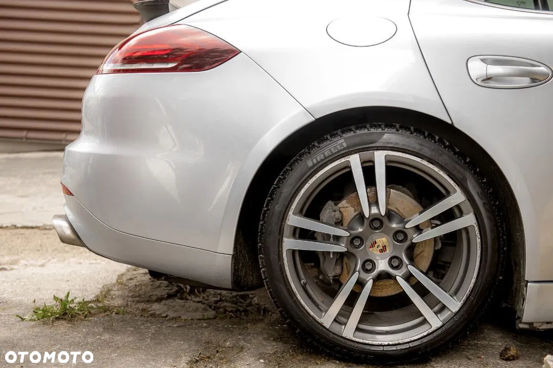 Porsche Panamera Standard - 3