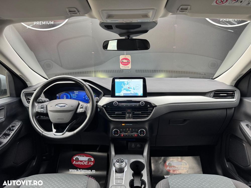 FORD Kuga 2022 — imagine 22