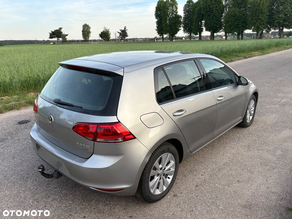 Volkswagen Golf - 3