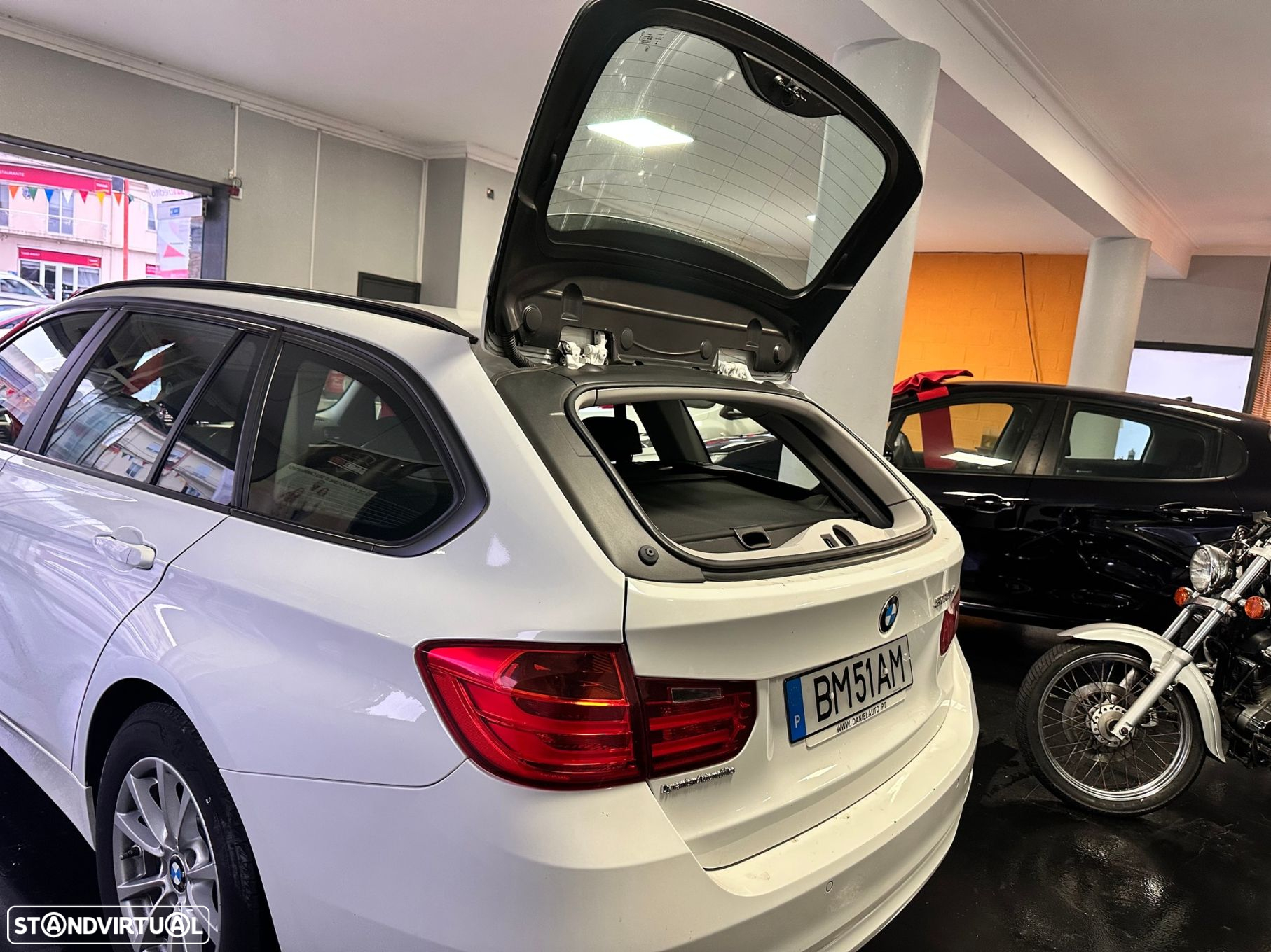 BMW 320 d Touring Auto Exclusive - 7