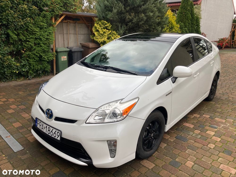Toyota Prius Hybrid - 1
