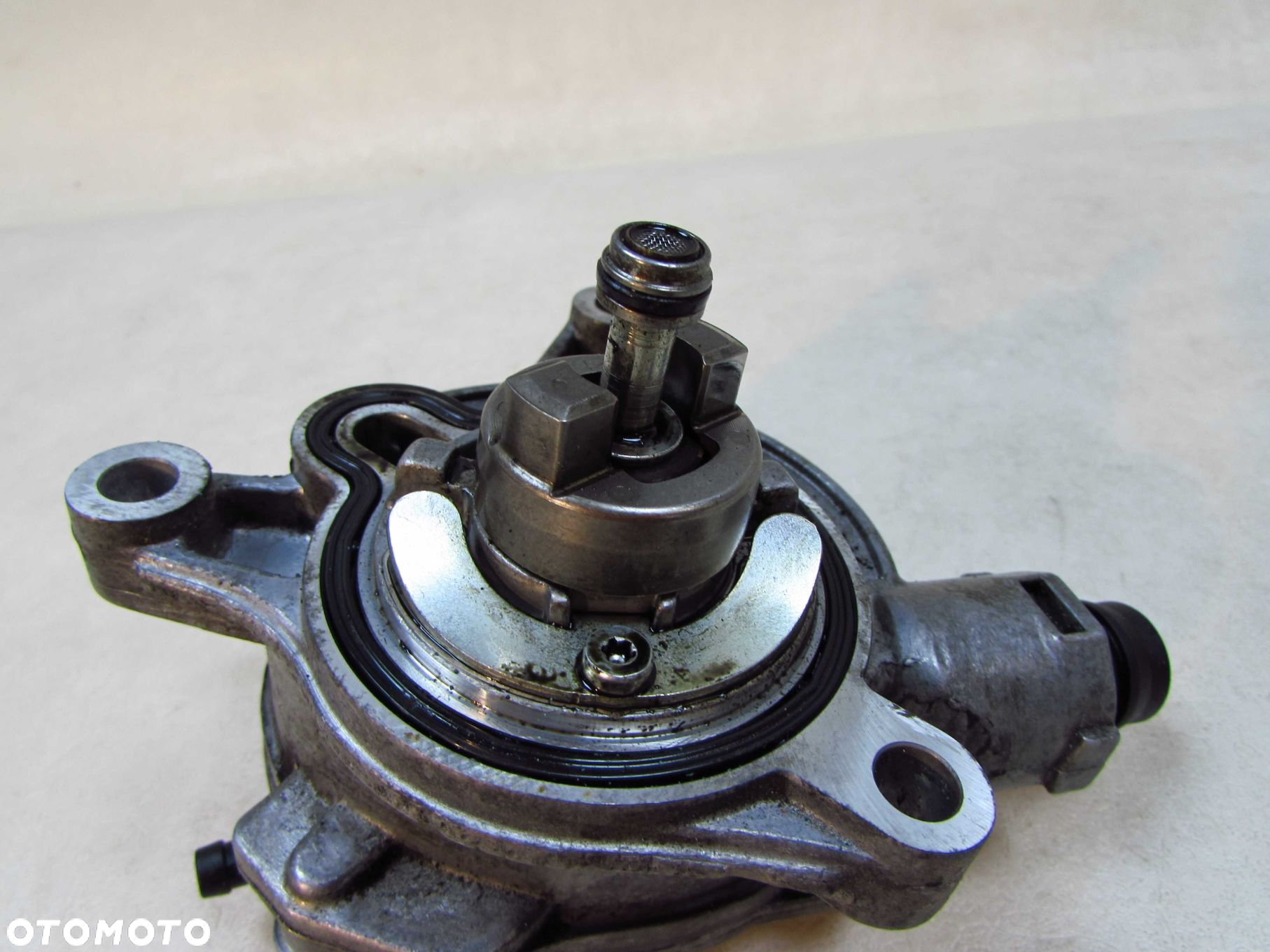 VOLVO S60 II V60 XC 2.4 D5 10- POMPA PODCISNIENIA VACUM 31375107 - 7