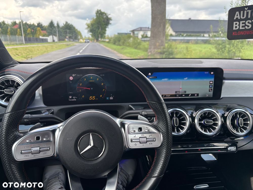 Mercedes-Benz CLA 200 AMG Line 7G-DCT - 32