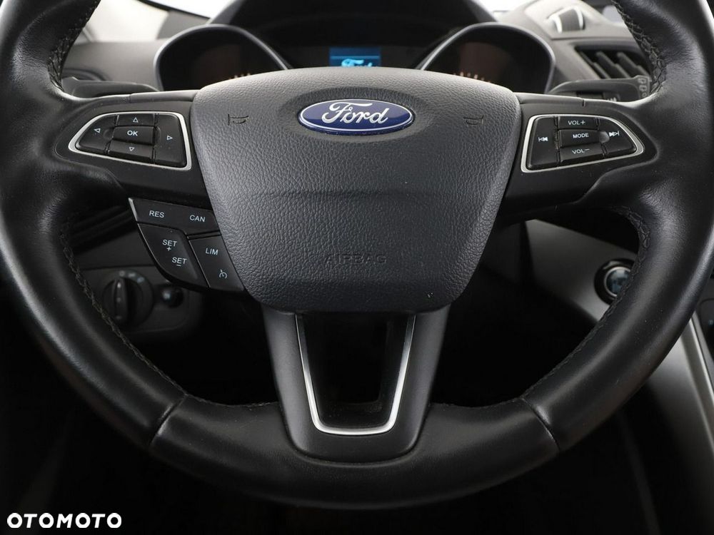Ford Kuga 1.5 EcoBoost 2x4 Trend - 22