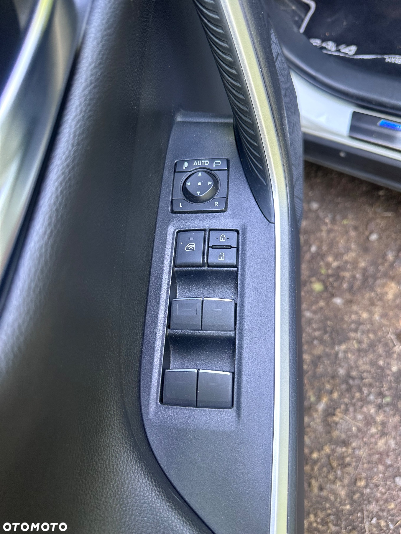 Toyota RAV4 - 5
