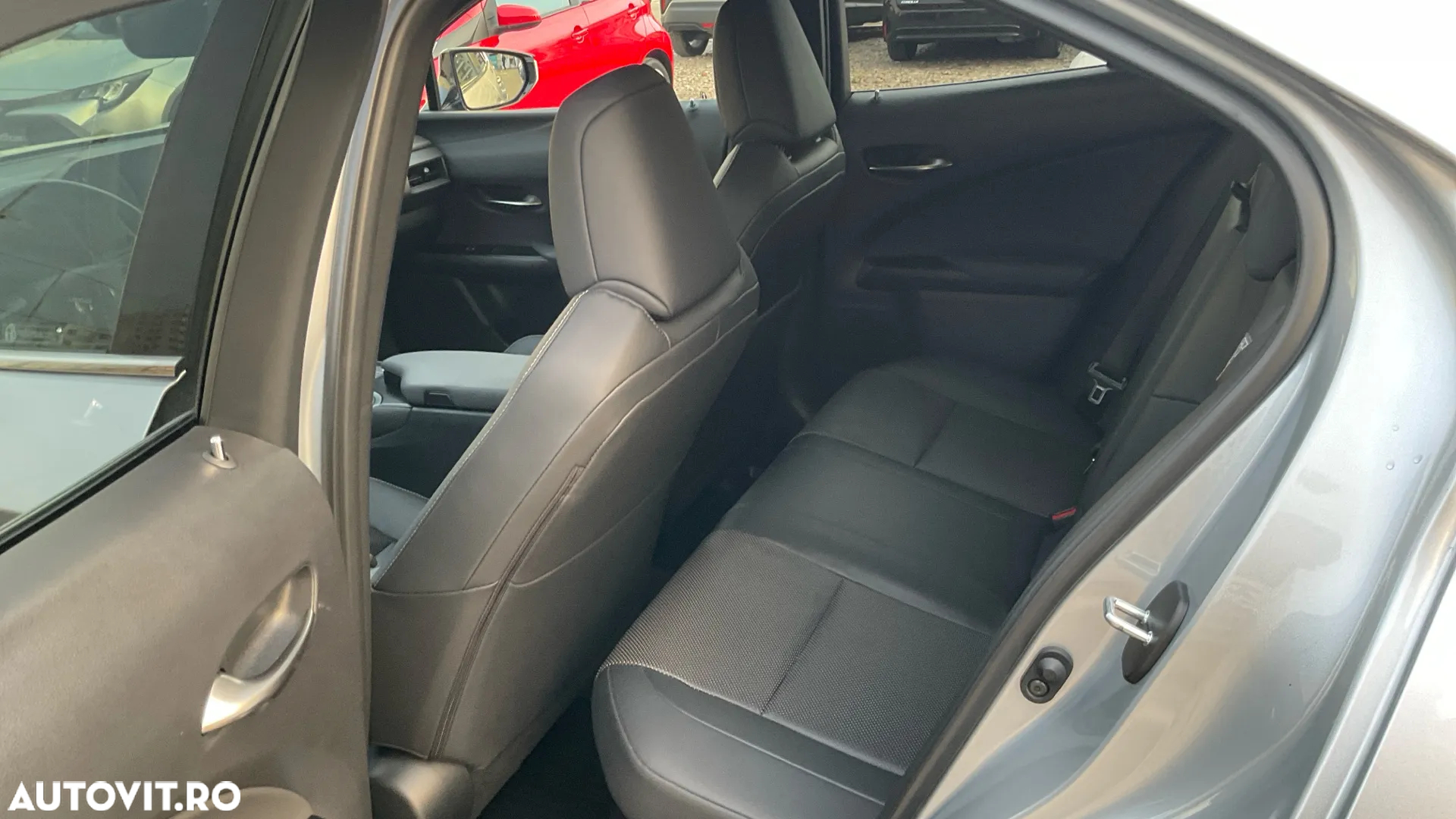 Lexus UX 250h 2.0L HEV 20H- (178 HP) 4X4 CVT Luxury - 20