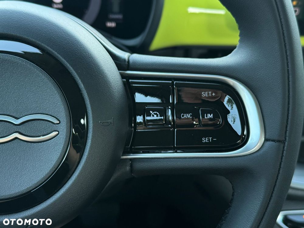 Fiat 500 23.8kWh Icon - 11