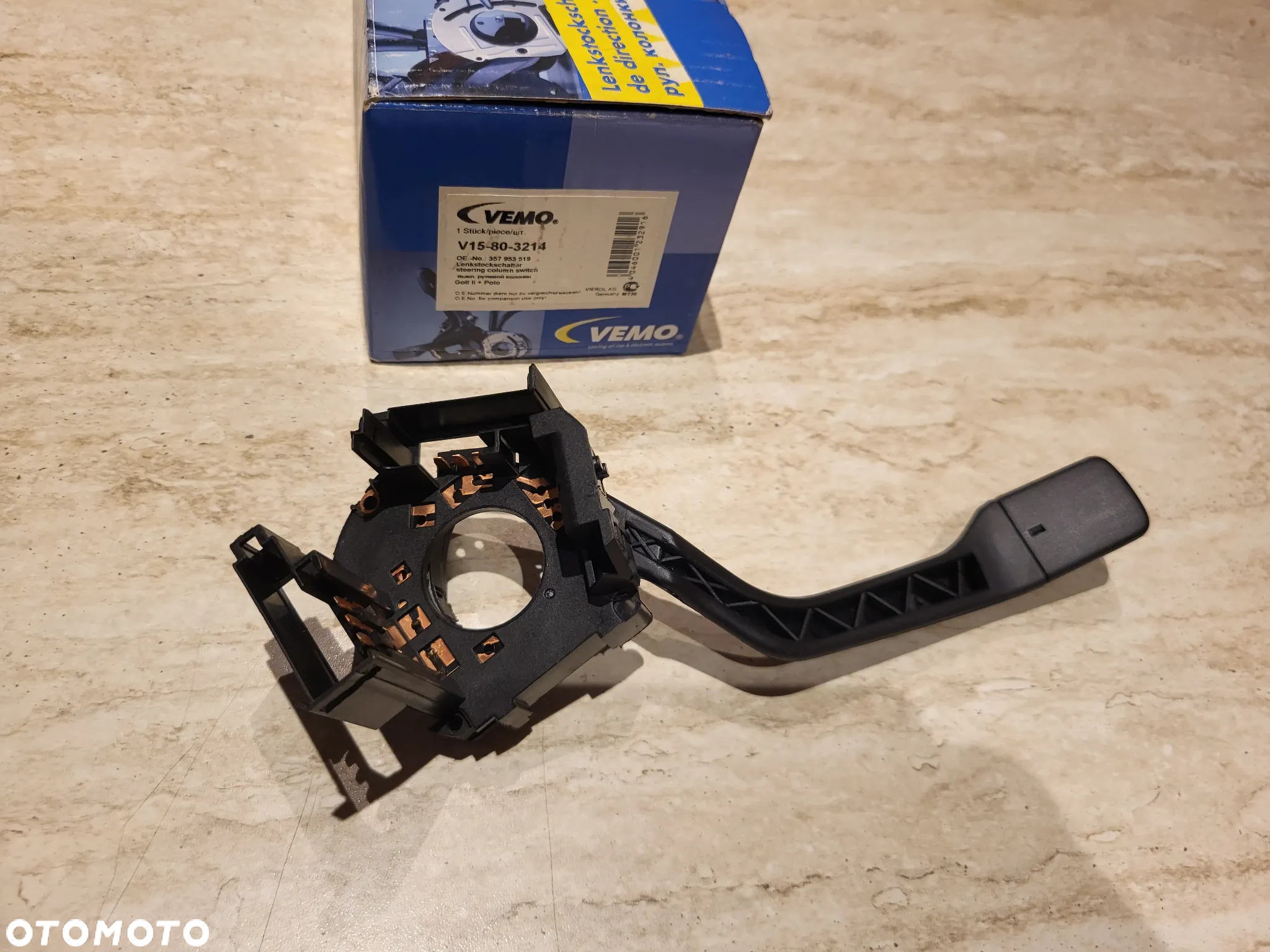 Przełącznik zespolony pod kierownicą SEAT TOLEDO I; VW GOLF II, PASSAT B2, PASSAT B3/B4, POLO, POLO CLASSIC, POLO II 10.81-03.99 - 2