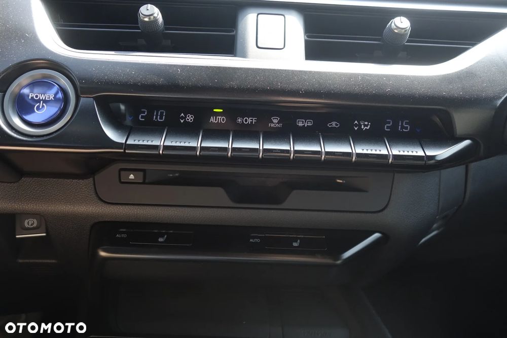 Lexus UX 250h GPF F Impression 2WD - 20