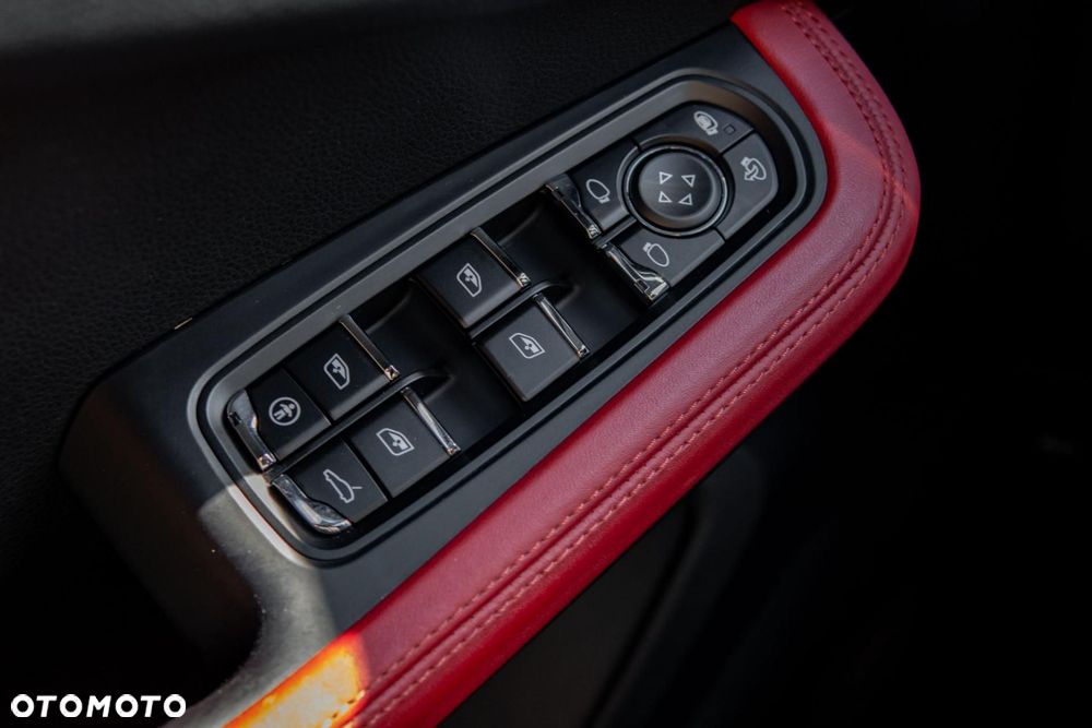 Porsche Macan Standard - 35