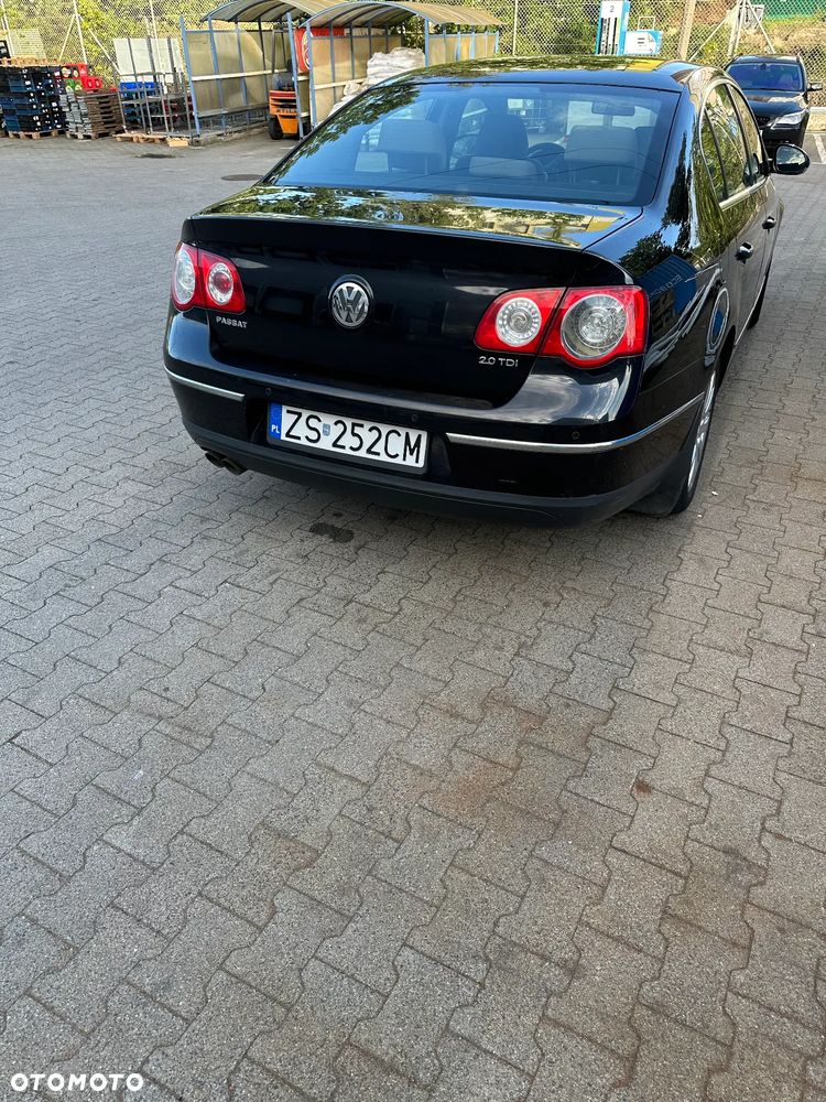 Volkswagen Passat 2.0 TDI Comfortline - 4
