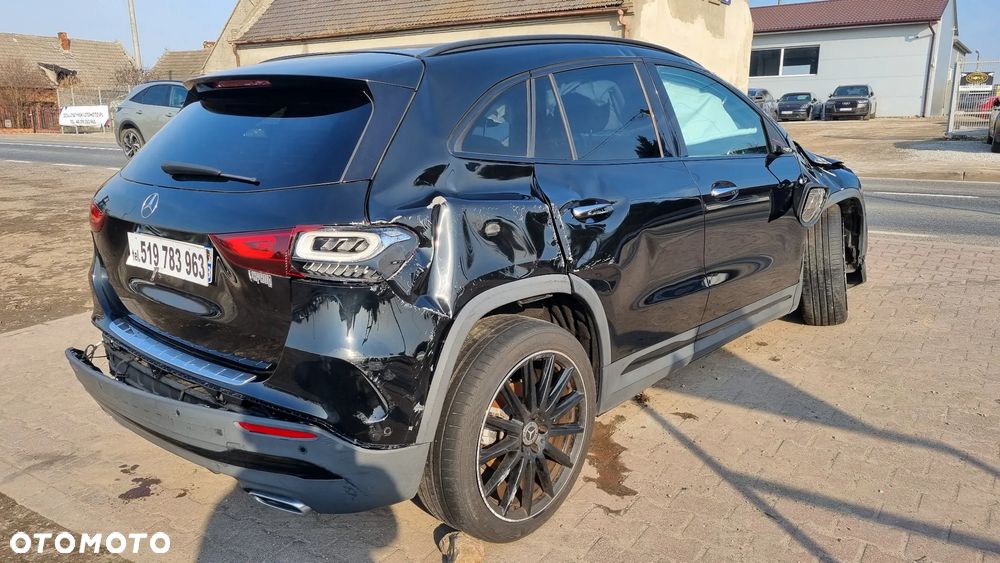 Mercedes-Benz GLA 200 d 4Matic 8G-DCT AMG Line - 6