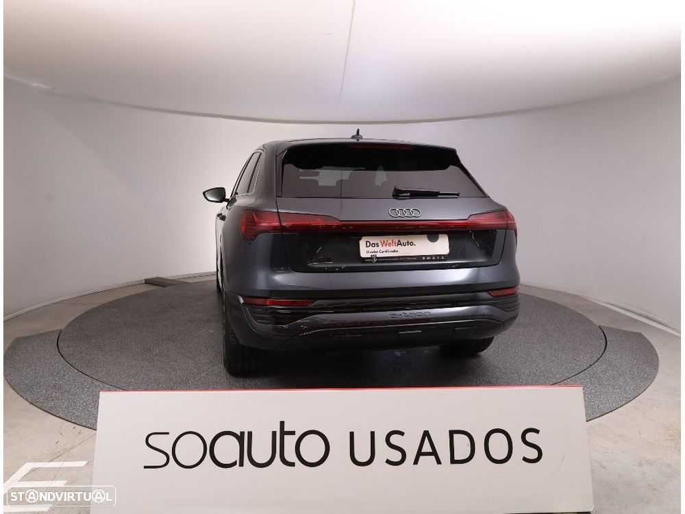 Audi Q8 e-Tron 55 quattro Advanced - 11