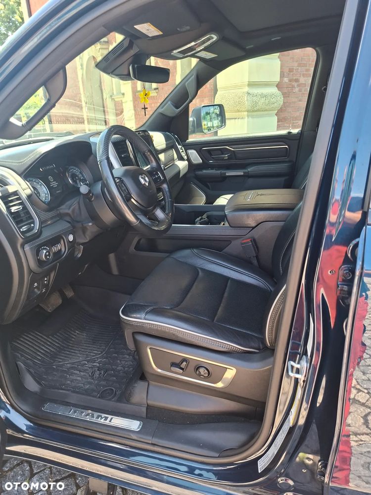 RAM 1500 5.7 Crew Cab Shortbed Limited Black - 14