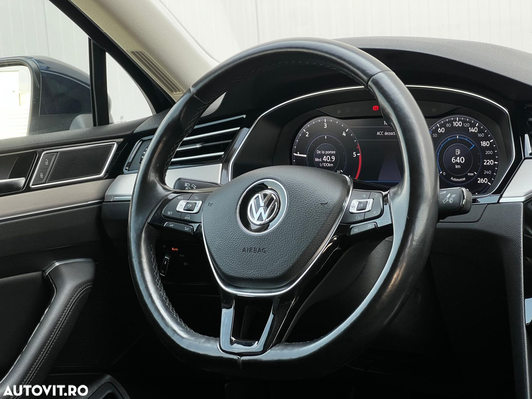 Volkswagen Passat - 10