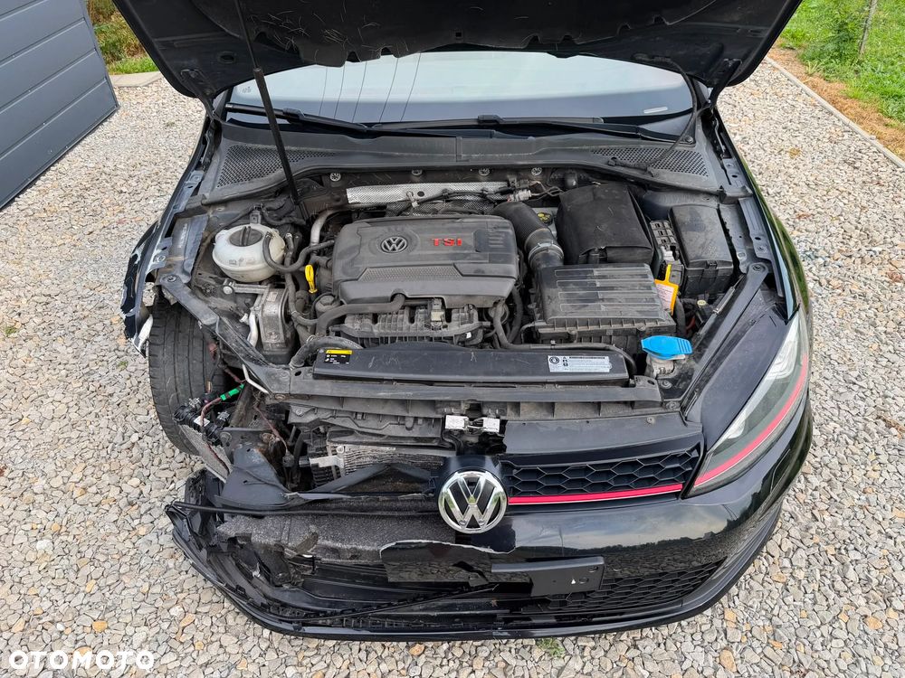 Volkswagen Golf GTI Performance BlueMotion Technology DSG - 6