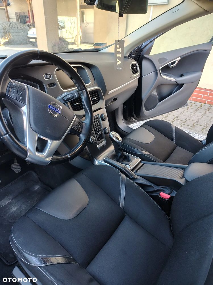Volvo V40 D2 Momentum - 5