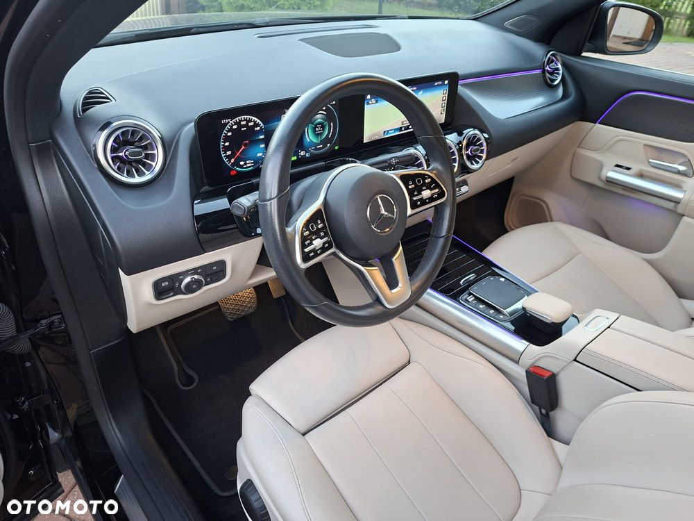 Mercedes-Benz EQA 250+ Electric Art - 10