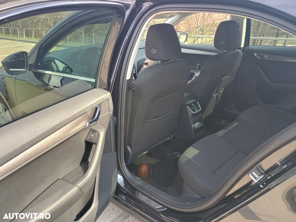 Skoda Octavia - 7