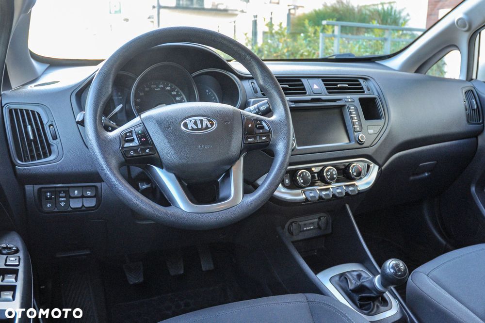 Kia Rio - 9