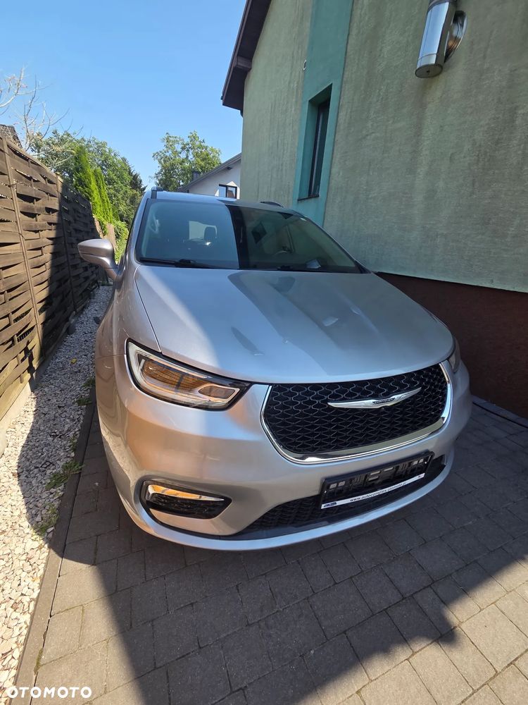 Chrysler Pacifica - 7