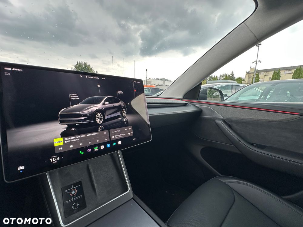 Tesla Model Y - 22
