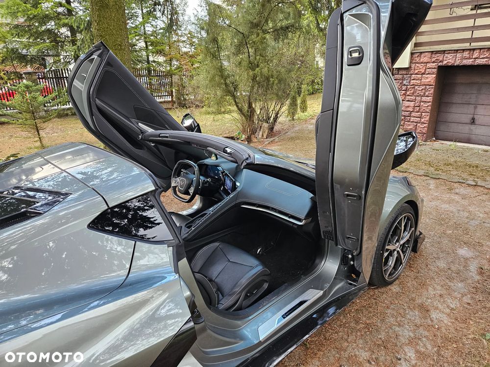 Chevrolet Corvette - 12