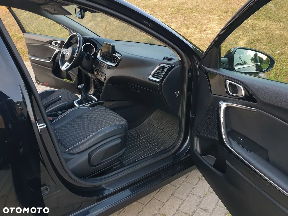 Kia Ceed 1.4 T-GDI GT-Line - 23