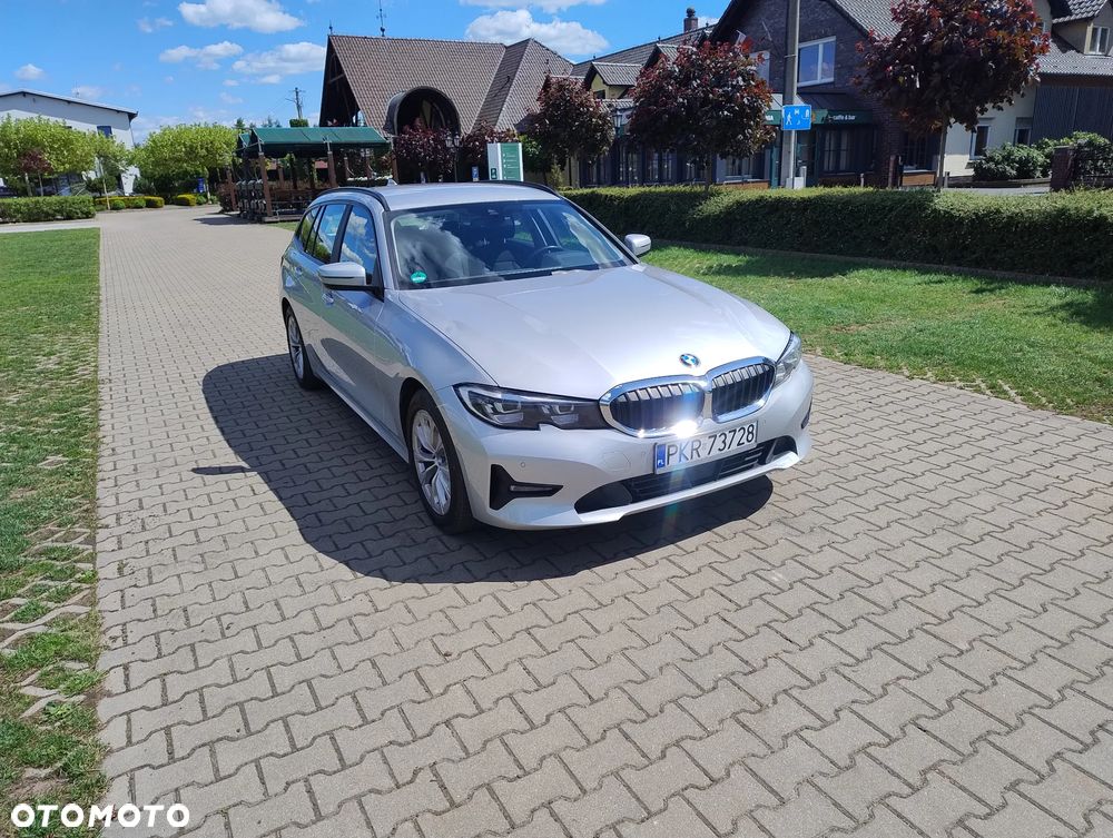 BMW Seria 3 318d - 13