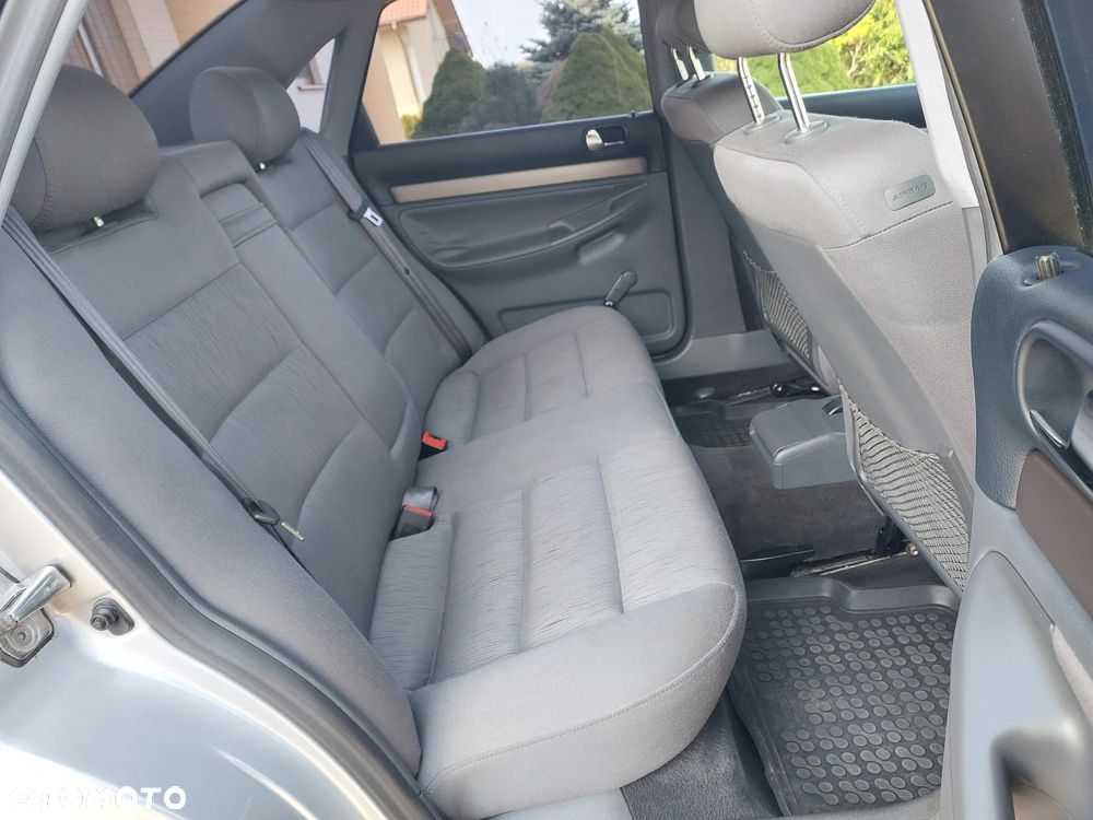 Audi A4 Limousine - 34