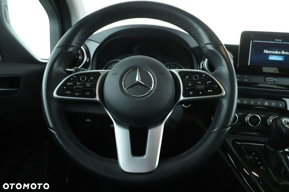 Mercedes-Benz Klasa T 180 d Style - 20
