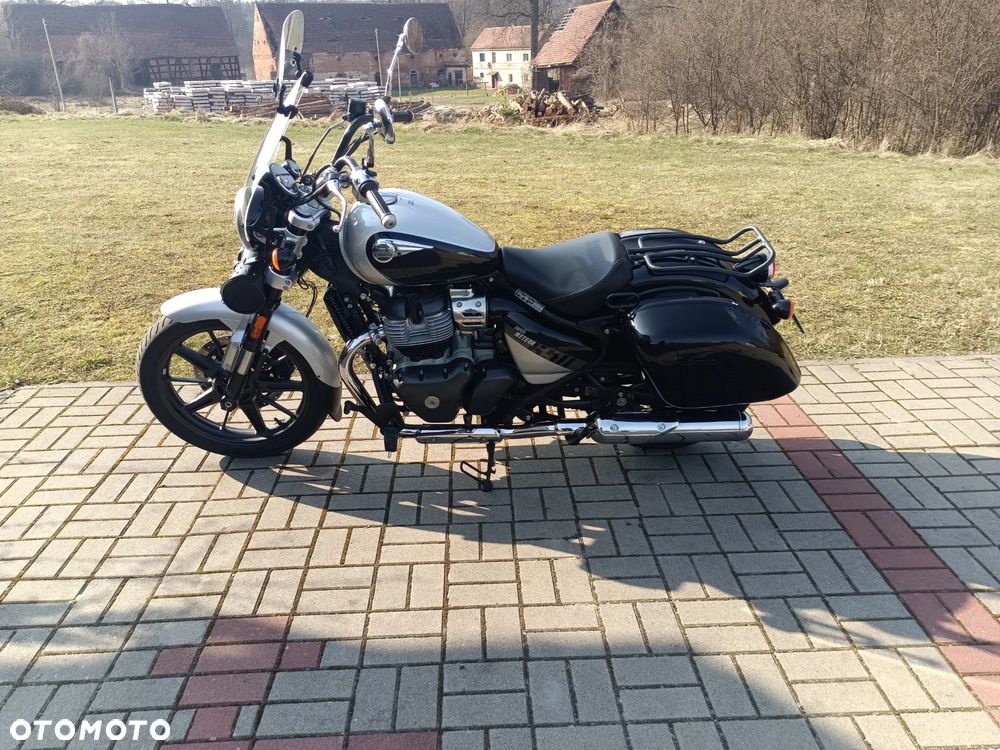 Royal Enfield Super Meteor - 8