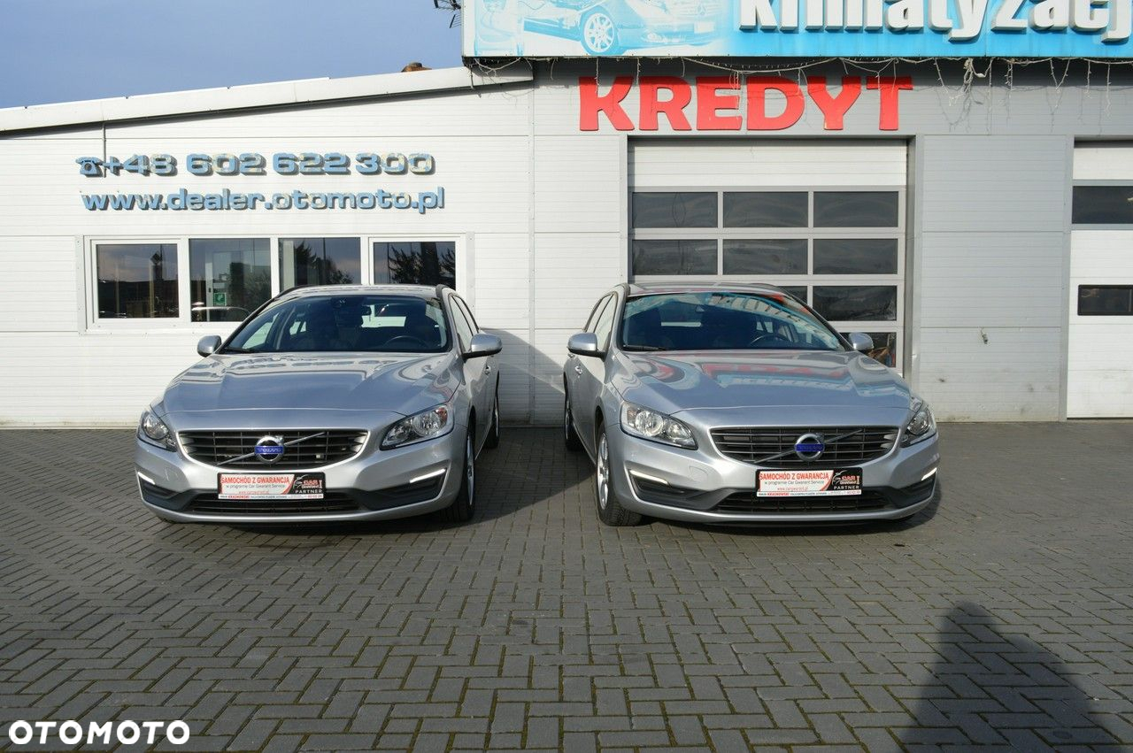 Volvo V60 D2 Kinetic - 2