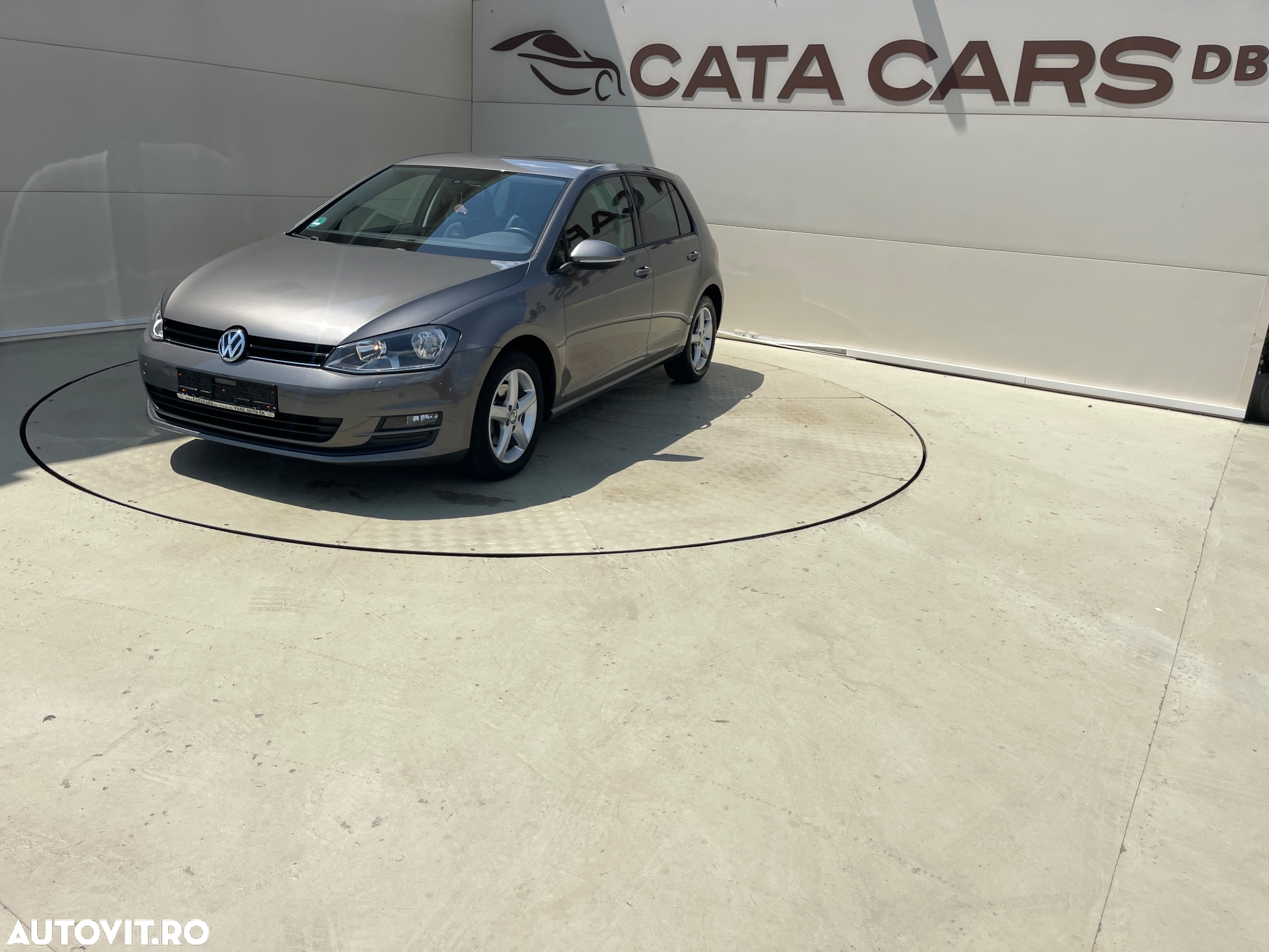 Volkswagen Golf 1.2 TSI BlueMotion Technology Comfortline - 4