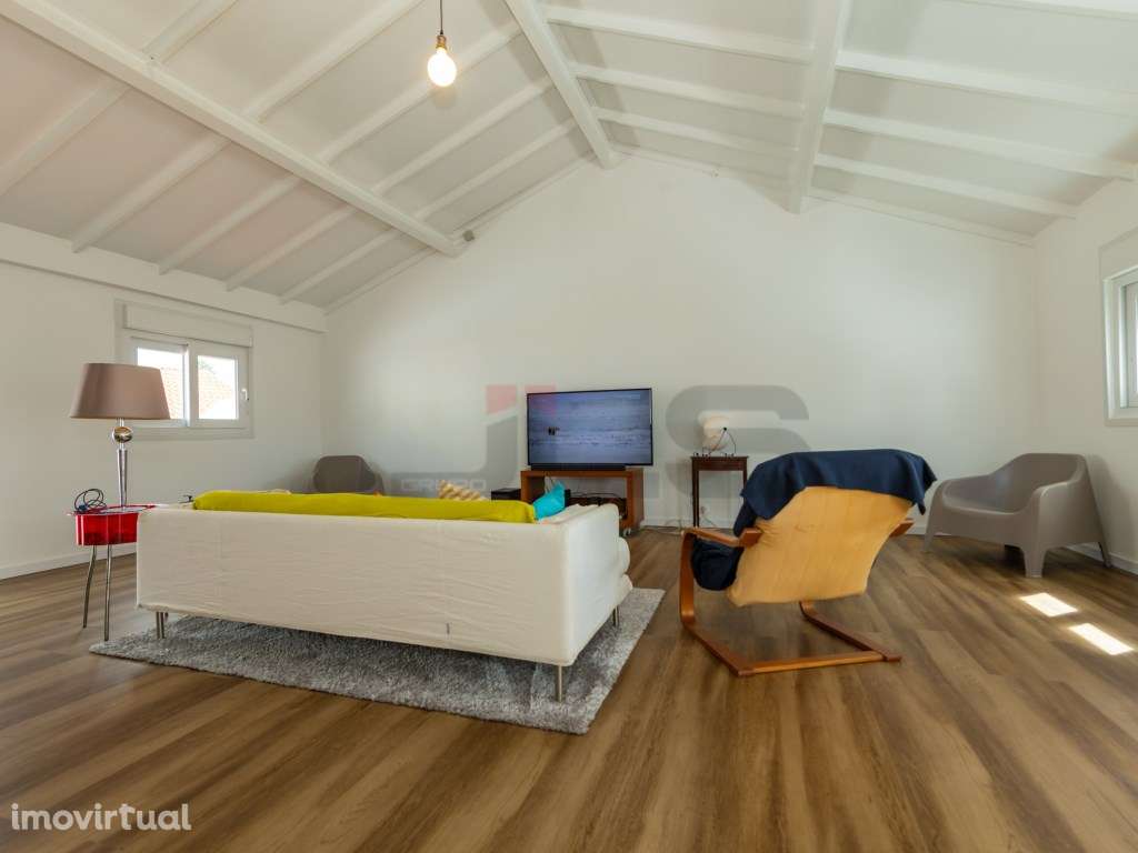 Moradia Remodelada no Centro de Ponta Delgada com Garagem - Grande imagem: 4/29