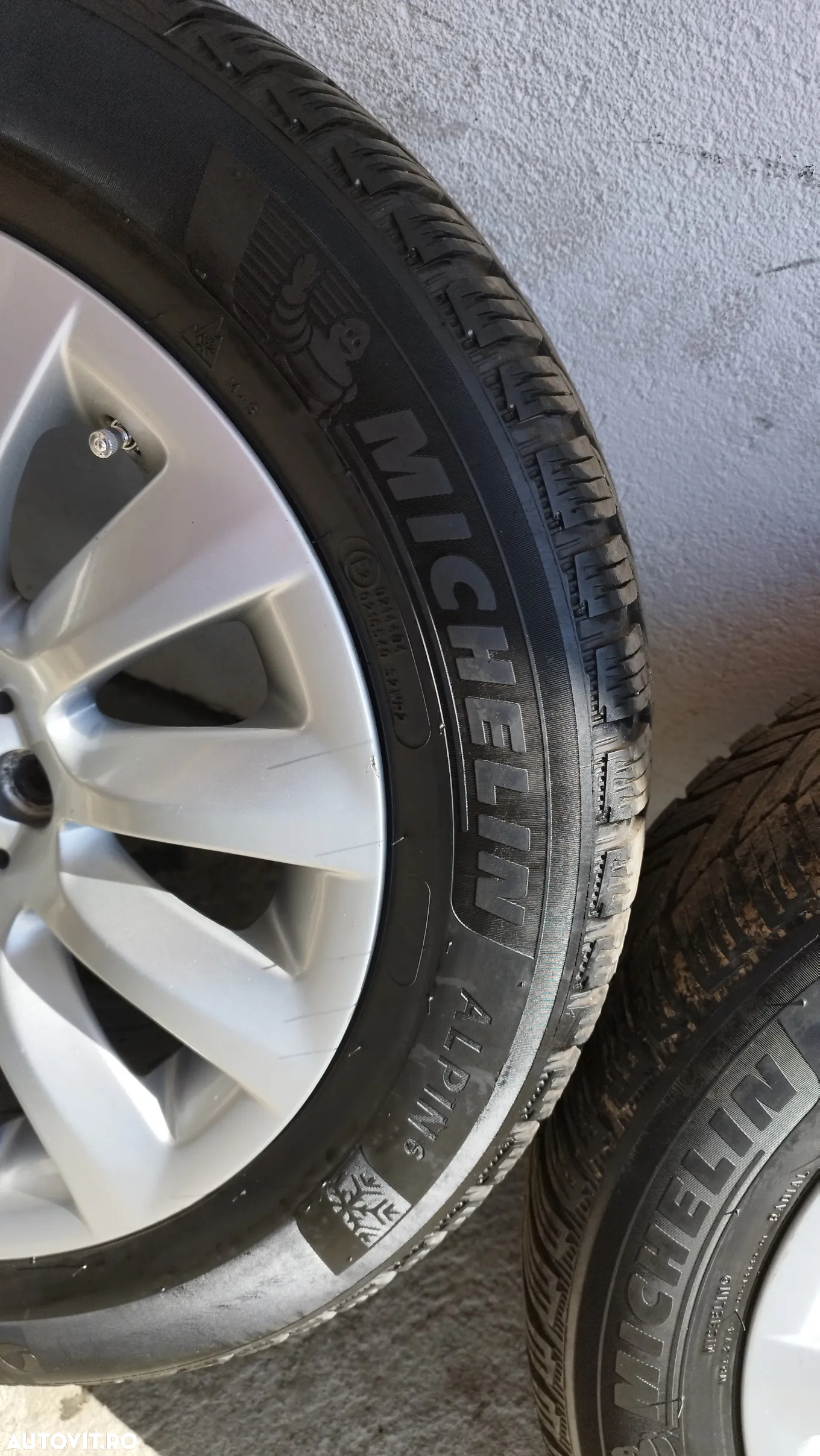 Set jante aliaj BMW Style 282 7j16 et 31 cu anvelope de iarna 205/55/16 - 6