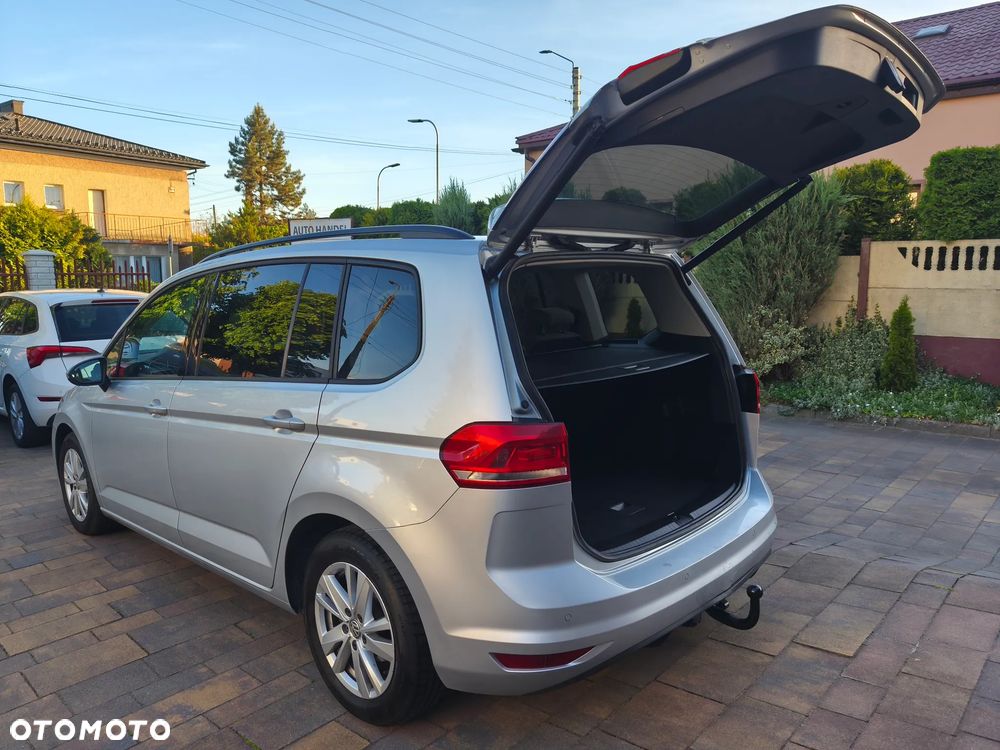 Volkswagen Touran 1.5 TSI EVO Trendline - 10