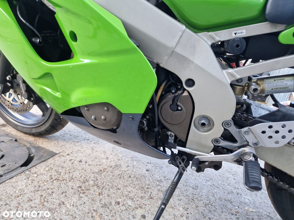 Kawasaki ZXR - 33