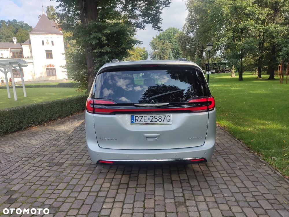 Chrysler Pacifica - 6