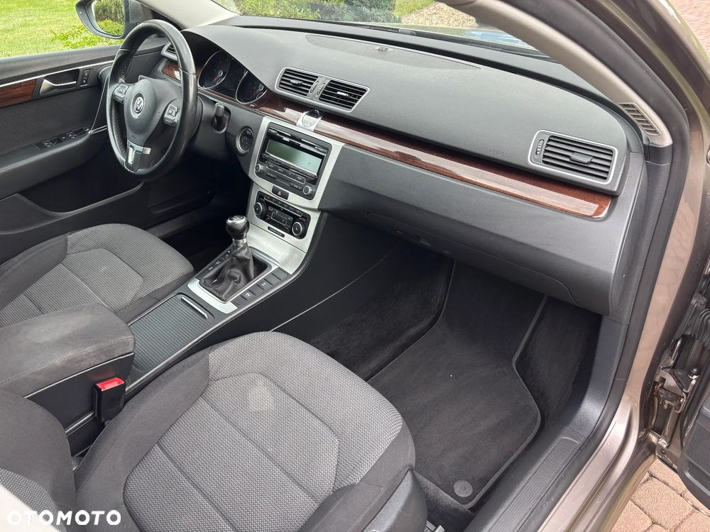 Volkswagen Passat Variant 2.0 TDI BlueMotion Technology Comfortline - 2